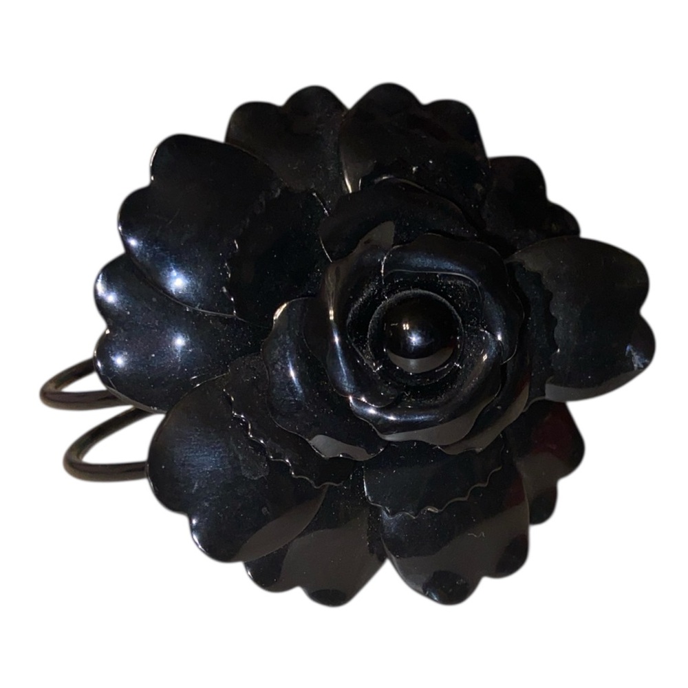 Elegant Black Rose Bracelet